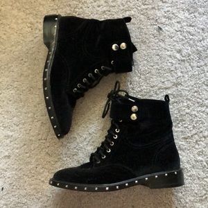 VINCE CAMUTO COMBAT BOOTS